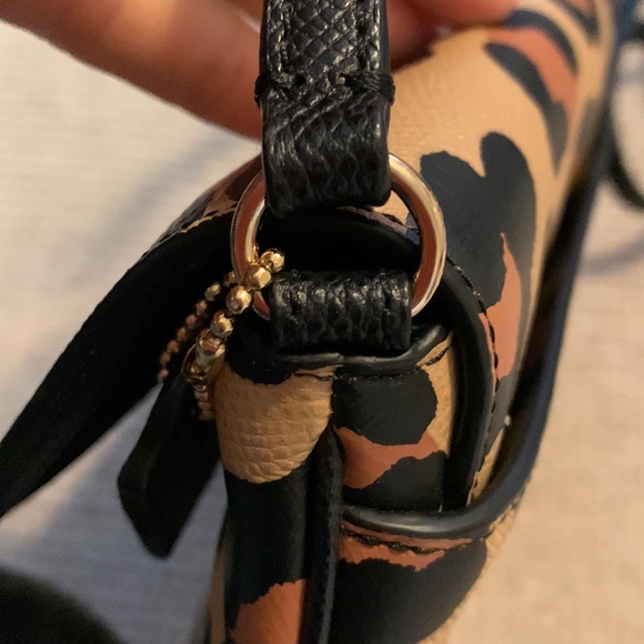 COACH Leopard Print Crossbody. Big enough to carry phone, keys, small wallet. - Picture 12 of 12